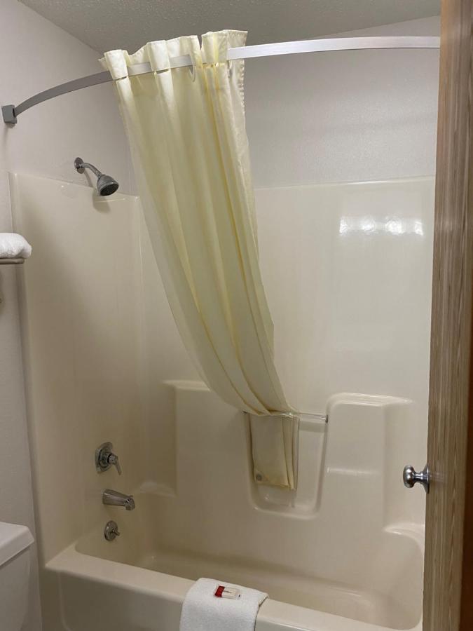 Super 8 By Wyndham Independence Ia Hotel Ngoại thất bức ảnh
