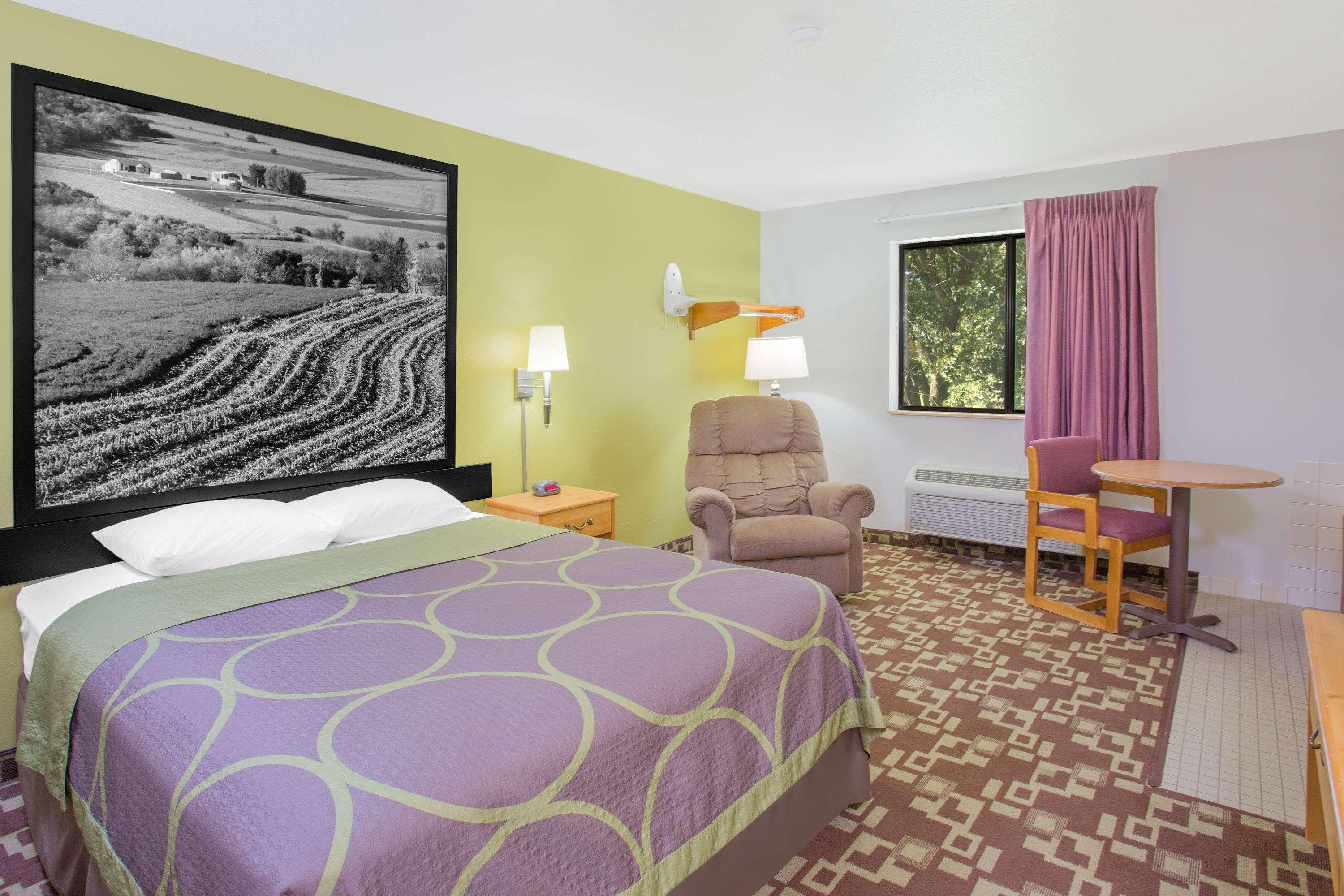 Super 8 By Wyndham Independence Ia Hotel Ngoại thất bức ảnh